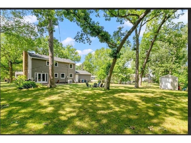 Building Photo - 1620 Winnetka Ave N
