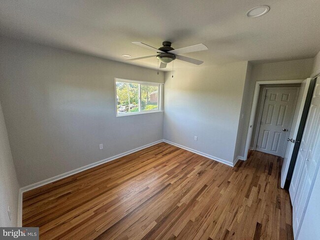 Building Photo - 5426 Enid Pl