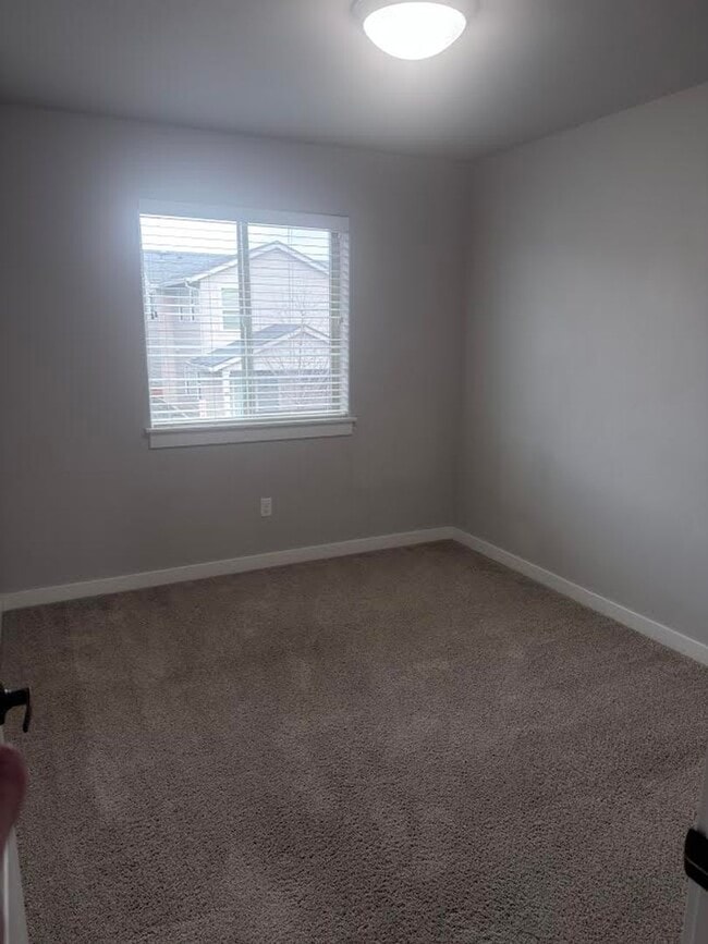 Building Photo - Charming and Sophisticated