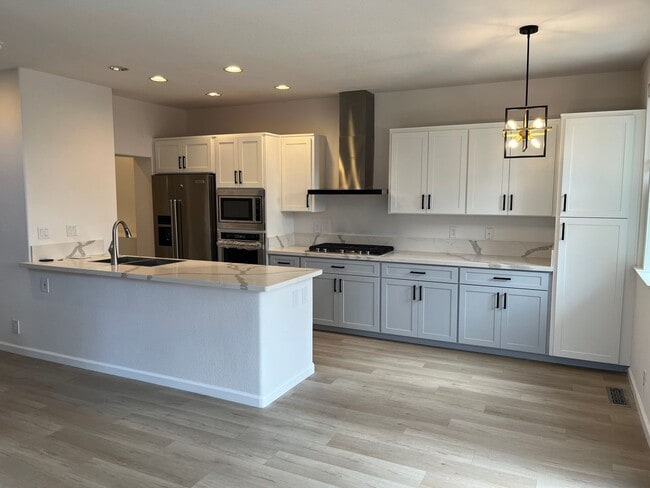 Building Photo - Remodeled Townhome in the Heart of Cupertino!