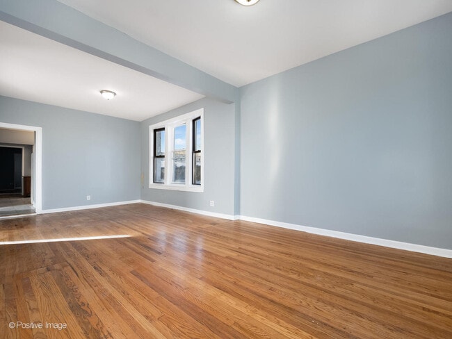 Building Photo - 4024 N Kedzie Ave