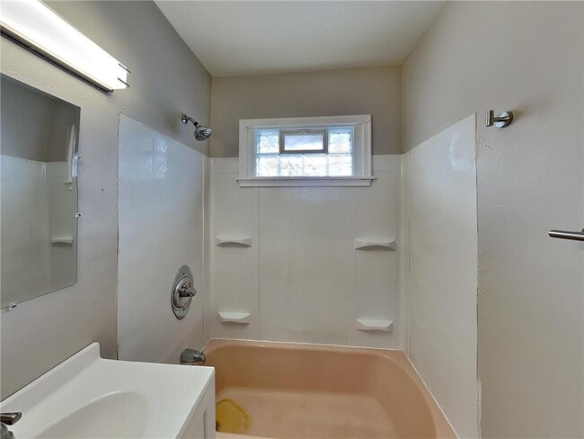 Building Photo - 2092 Bush Ave E