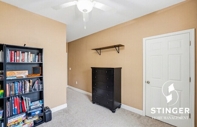 Building Photo - 11 Mint Farm Dr