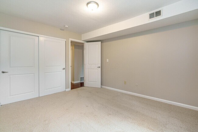 Building Photo - 945 Quay Ave