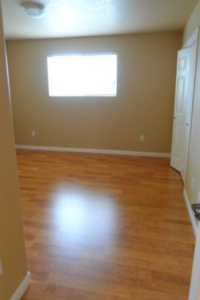 Building Photo - 9996 - Procurement Properties