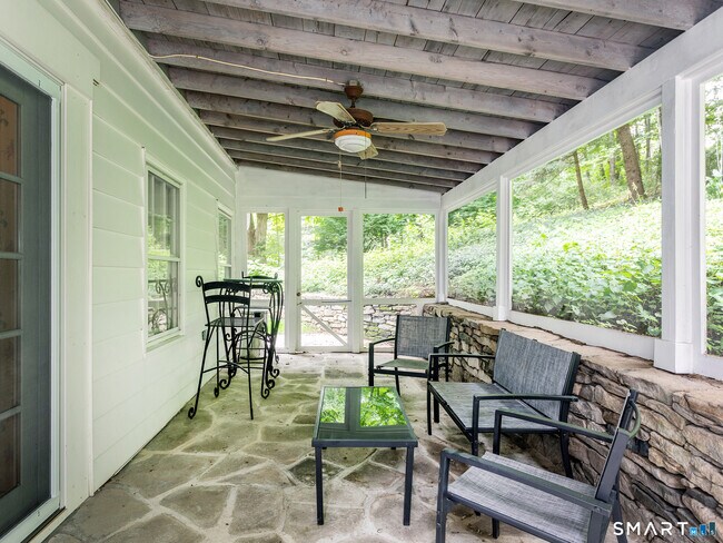 Building Photo - 61 Curtiss Rd