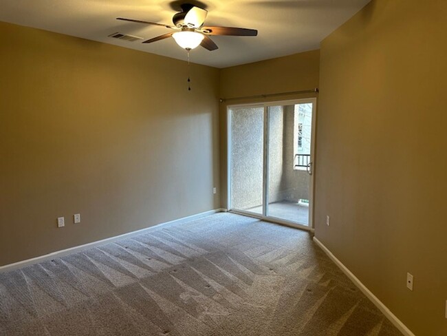 Building Photo - Beautiful 2 Bedroom Condo for Rent in Grea...