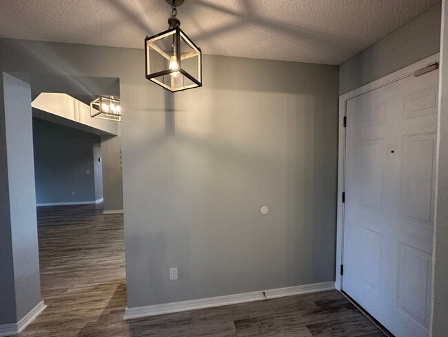 Building Photo - Adorable Home For Rent