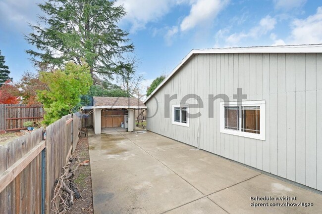 Building Photo - 2534 Kents Ct