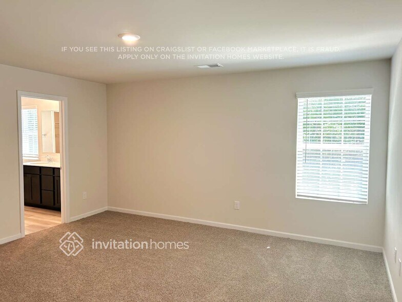 Building Photo - 2343 Pebble Close Ct