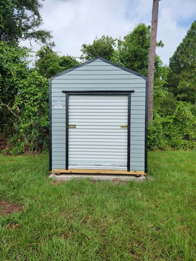 Building Photo - Renovated 3 Bedroom, 2 Bath Duplex Home in...