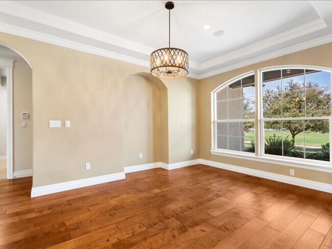 Building Photo - Stunning Tumalo Home on 3.21 Acres with Ca...