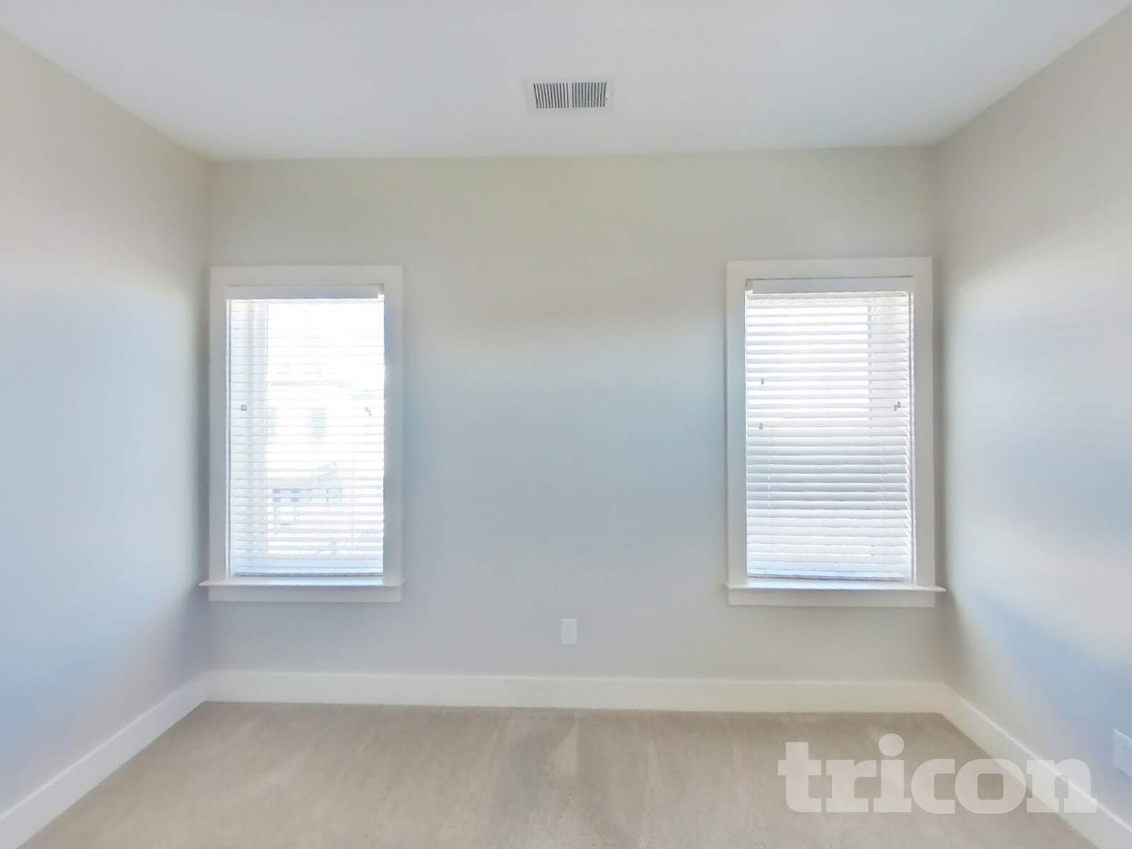 Building Photo - 1257 Hillwood Private Cove