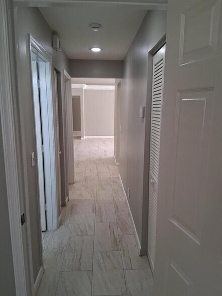 Building Photo - 4863 Chardonnay Dr