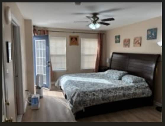 Building Photo - 11 Windsong Cir