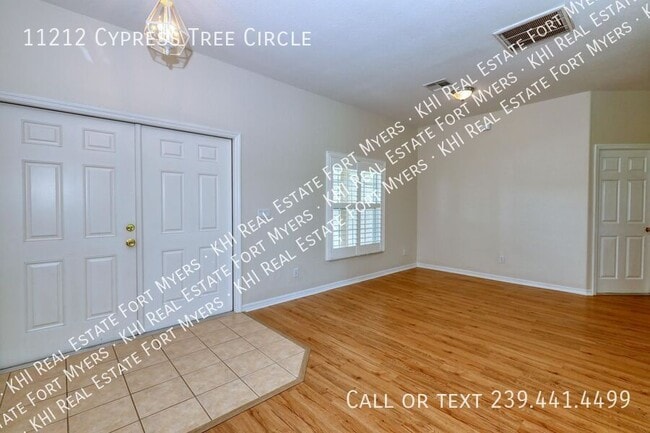 Building Photo - 11212 Cypress Tree Cir