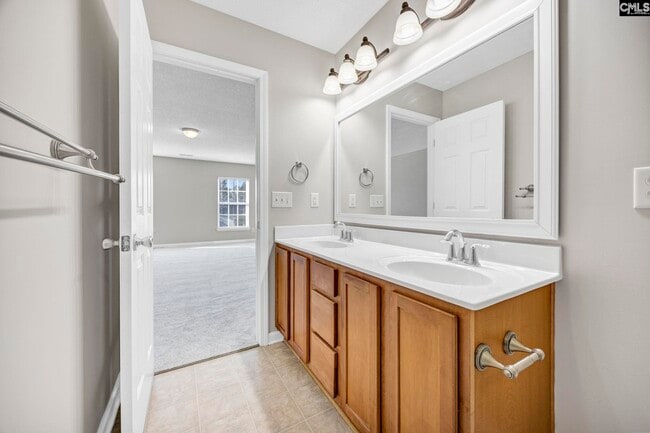 Building Photo - 153 Pennsylvania Ct