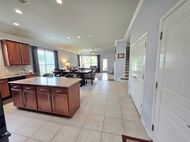 Building Photo - 7142 Breton Bay Pass