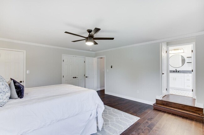 Building Photo - Fabulously Renovated 4 Bedroom, 3.5 Bathroom Home In Close in Potomac!!