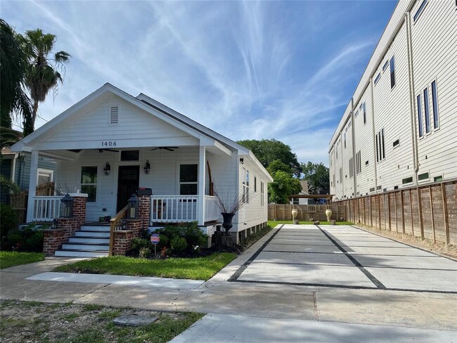 Building Photo - 1406 Edwards St
