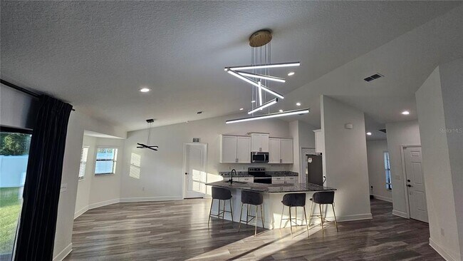 Building Photo - 1011 Snively Cir