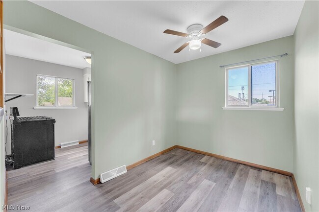 Building Photo - 14152 Berwyn Ave