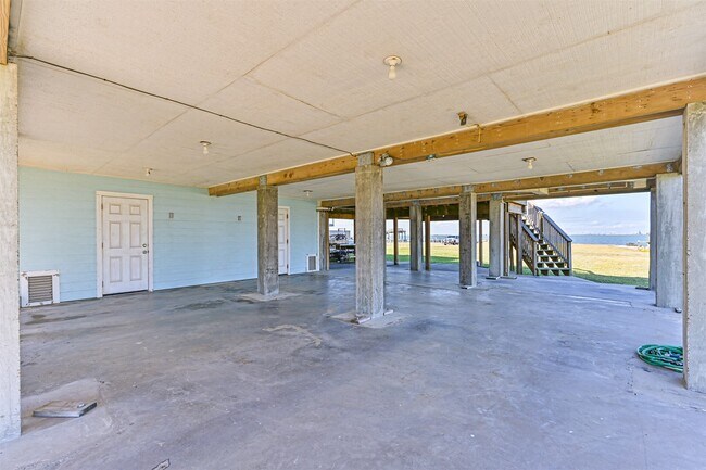 Building Photo - 7706 Channelview Dr