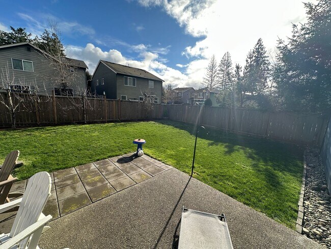 Building Photo - 3100 Eagle Loop NE