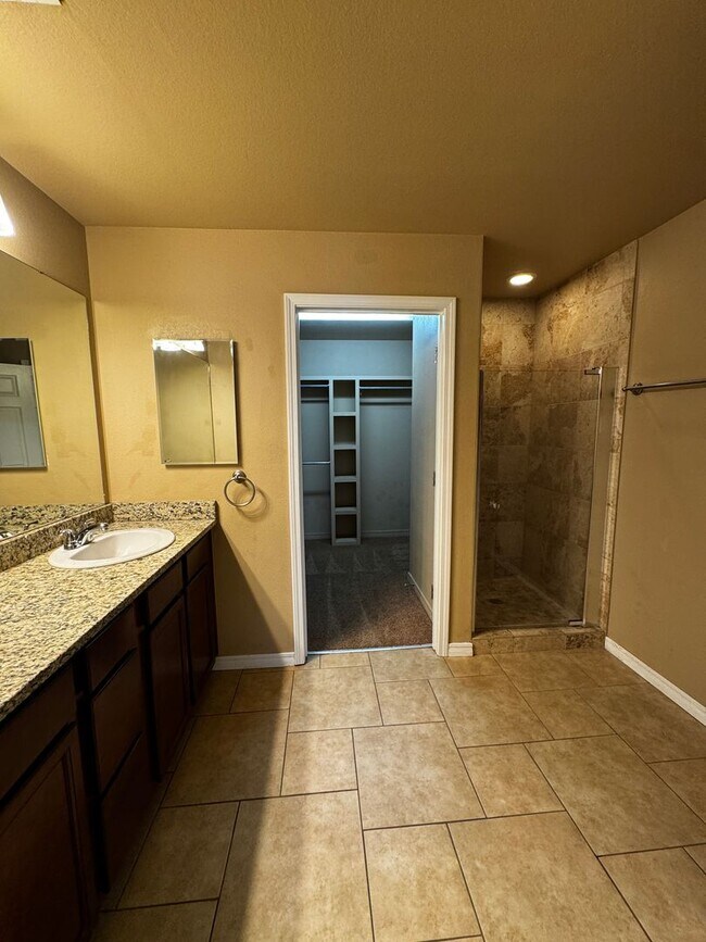 Building Photo - Located in Tradewinds! 3/2/2
