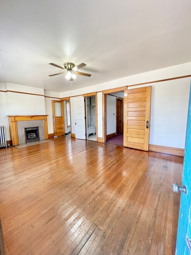 photo jul 15 2023, 11 55 26 am - Cross Apartments