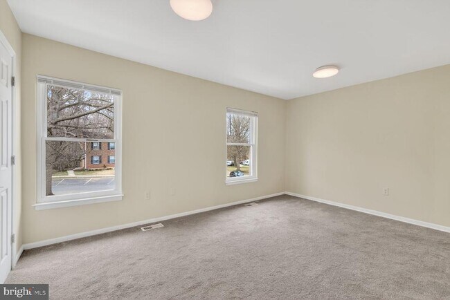 Building Photo - 6427 Old Scotts Ct