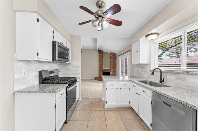 Building Photo - 418 Ironbark Dr