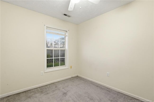 Building Photo - 419 Northwoods Dr