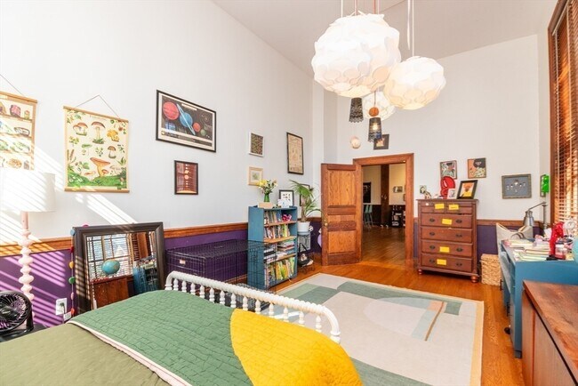 Building Photo - 28 Seaverns Ave