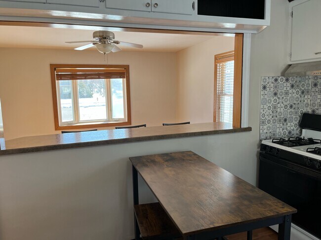 Building Photo - 8634 W Burleigh St