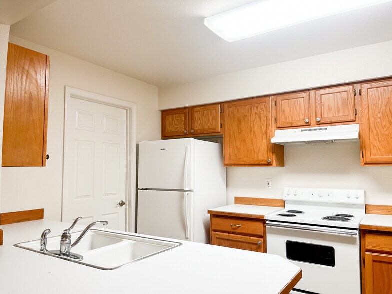 Building Photo - 8220 N Loch Haven Dr