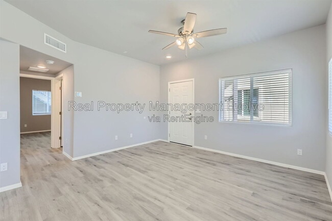 Building Photo - 7010 N 80th Ave