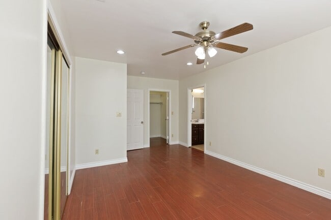 Building Photo - Spacious Mission Hills Home – Modern Comfort in a Prime Location!