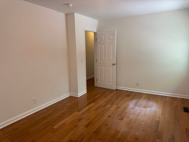 Building Photo - Great 3BR Home in the Heart of Nashville