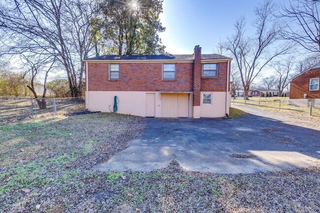 Building Photo - 2728 Nodyne Dr