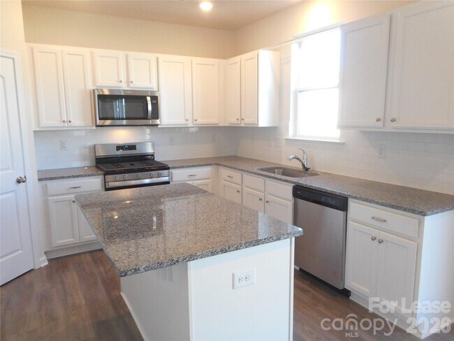Building Photo - 5022 Markfield Ln