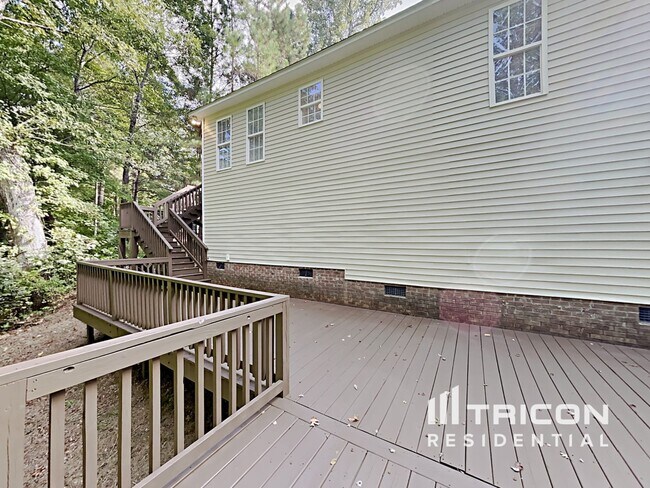 Building Photo - 3012 Brittany Dr