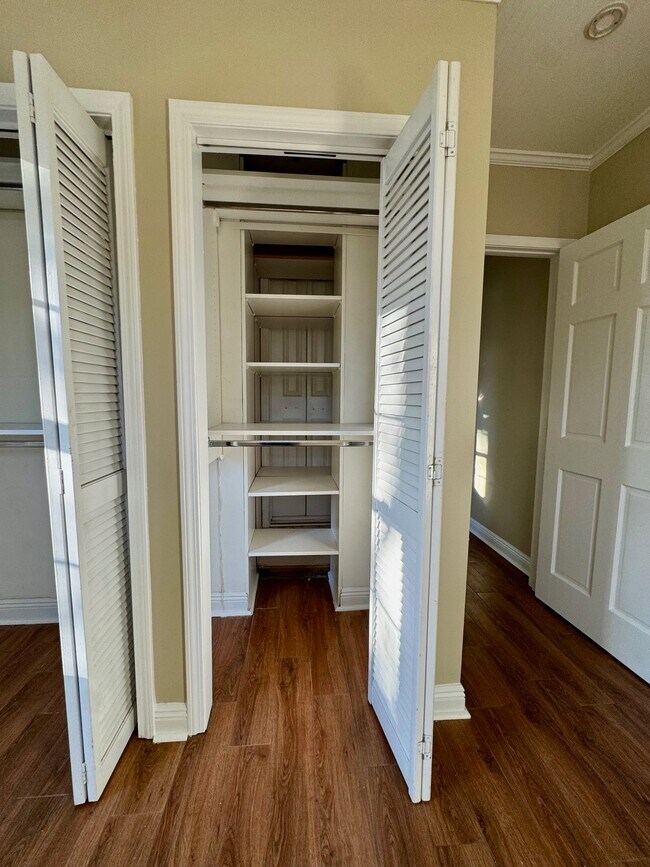 Building Photo - 1822 Homer St