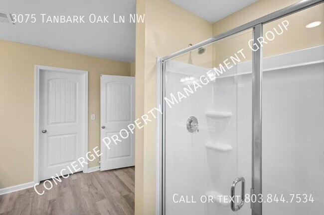 Building Photo - 3075 Tanbark Oak Ln NW