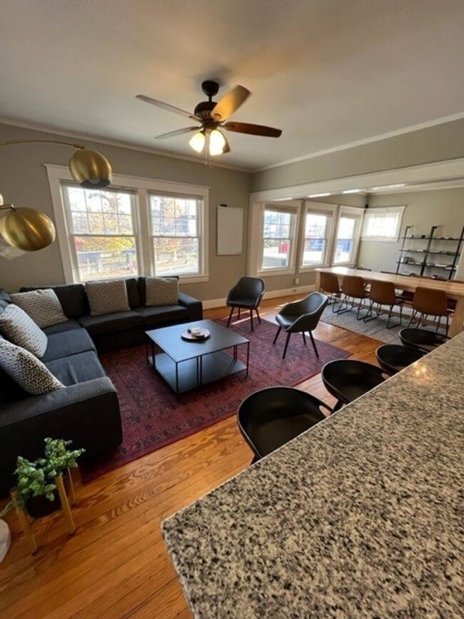 Building Photo - 2108-2110 Bardstown Rd