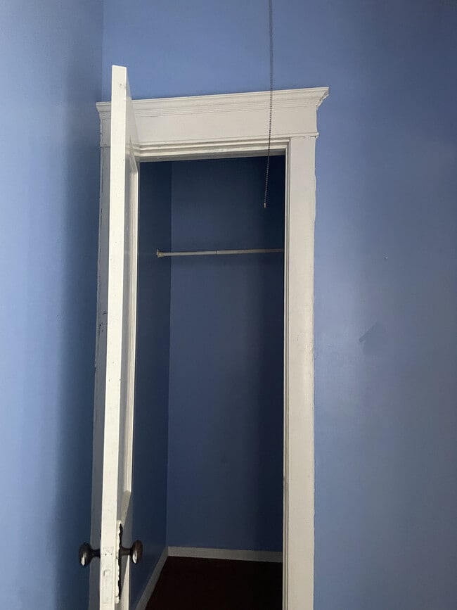 Building Photo - 2453 W 46th Pl