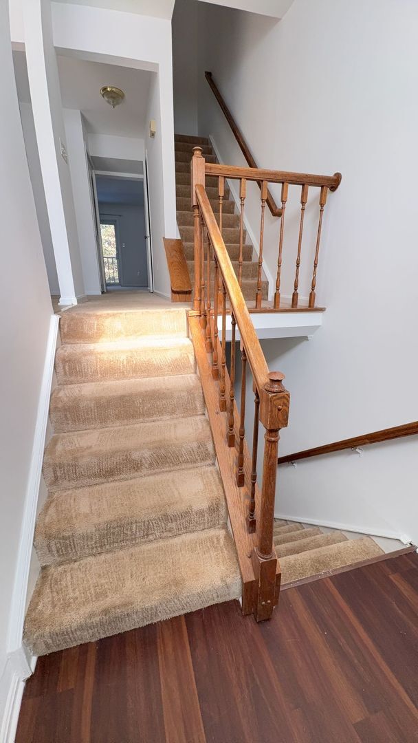 Building Photo - Three Bedroom Townhouse in Alexandria Near Ft Belvoir