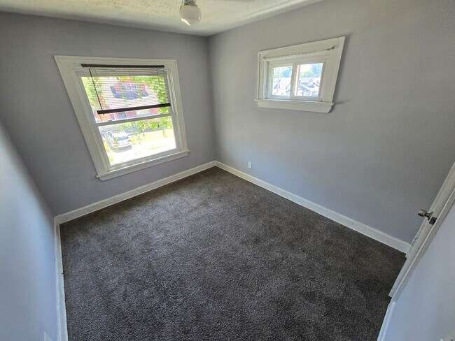 Building Photo - 11817 Dove Ave
