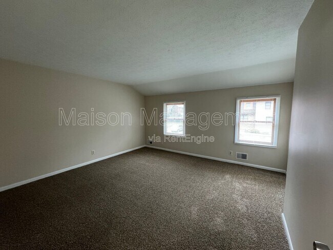 Building Photo - 419 Britton Rd