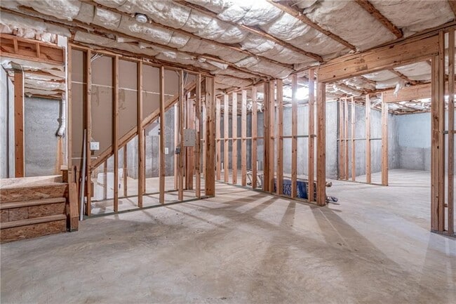 Building Photo - 2849 Suttonwood Way NE